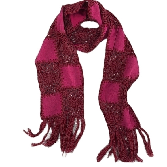 Boho Women’s O/S Purple Crochet Suede Whip Stitch Winter Fringe Patch Scarf - Picture 1 of 10